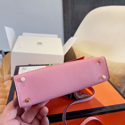 Kelly 20/25 Bag