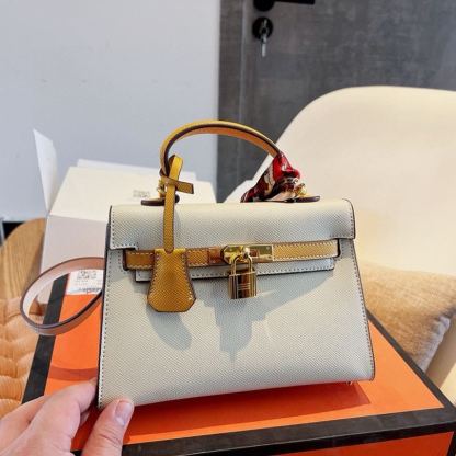 Kelly 20/25 Bag