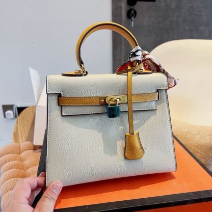 Kelly 20/25 Bag