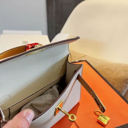 Kelly 20/25 Bag