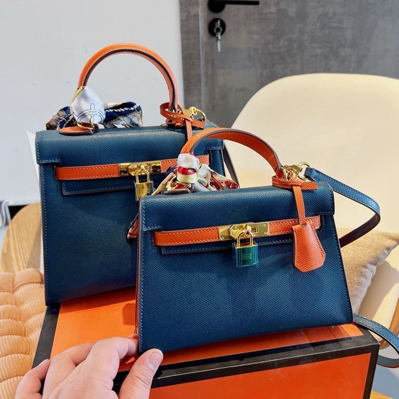 Kelly 20/25 Bag