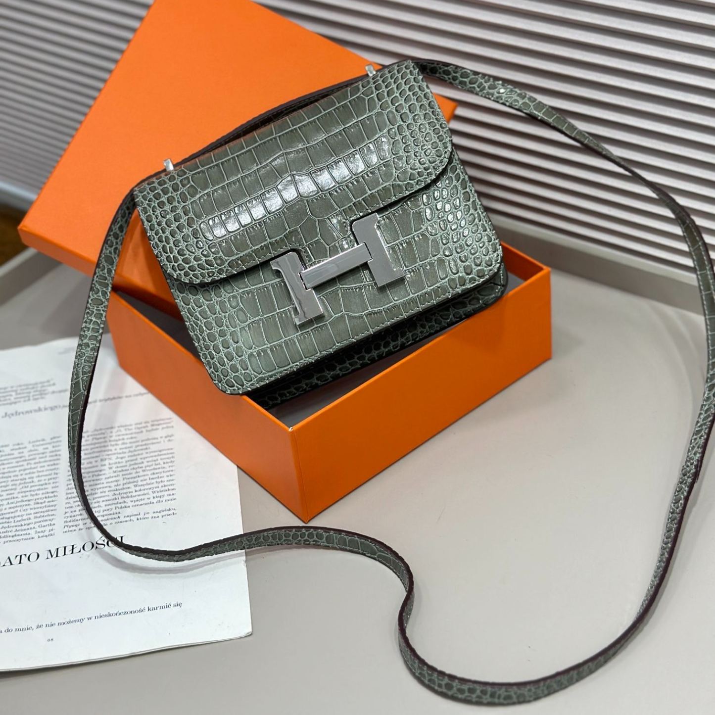 Herthtmes  Matte Alligator Constance 18/23