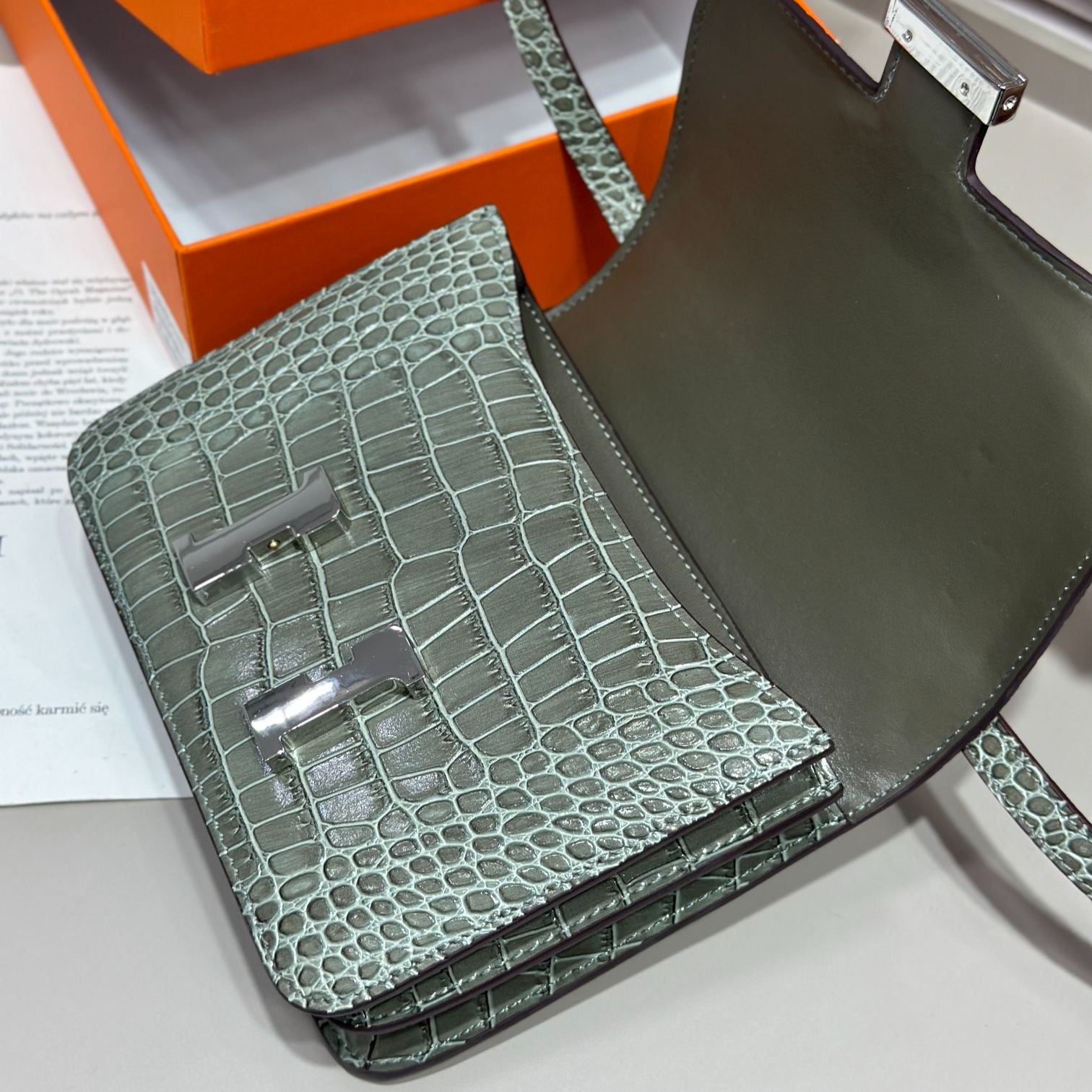 Herthtmes  Matte Alligator Constance 18/23