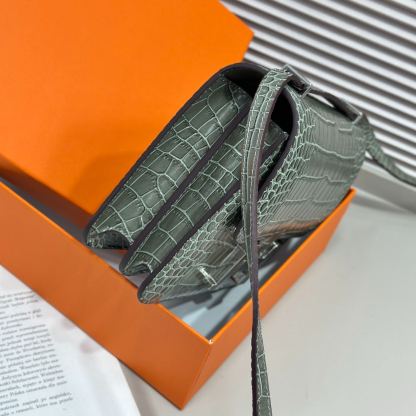 Herthtmes  Matte Alligator Constance 18/23