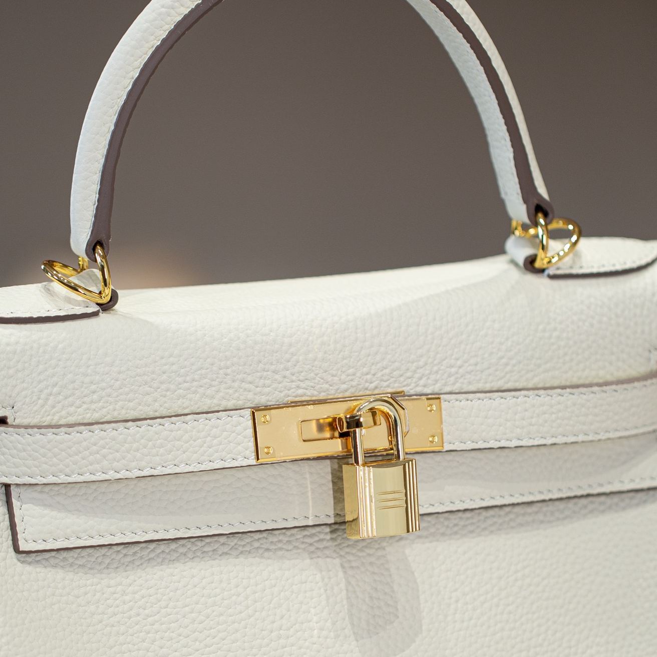 KELLY 28 FIRST LAYER TOGO COWHIDE WHITE