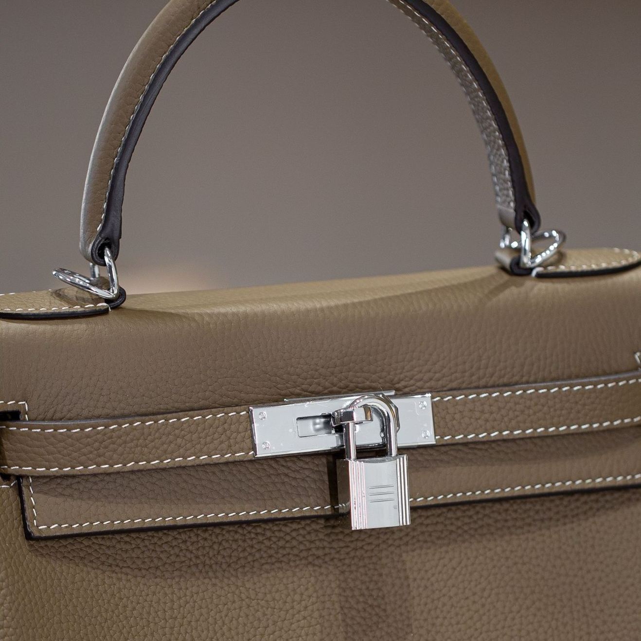 KELLY 28 FIRST LAYER TOGO COWHIDE WHITE