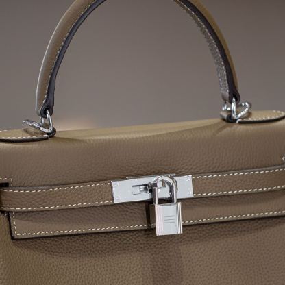 KELLY 28 FIRST LAYER TOGO COWHIDE WHITE