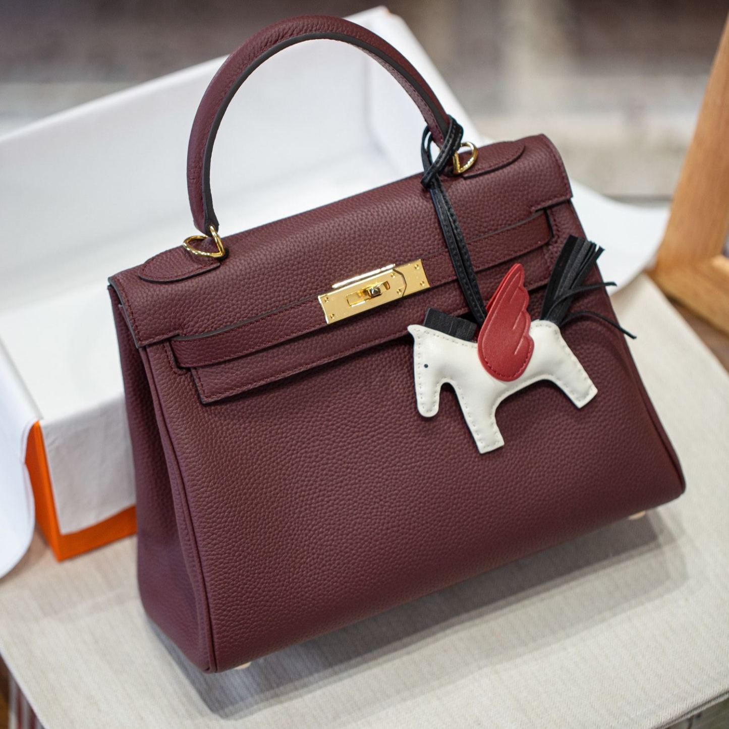 KELLY 28 FIRST LAYER TOGO COWHIDE WHITE