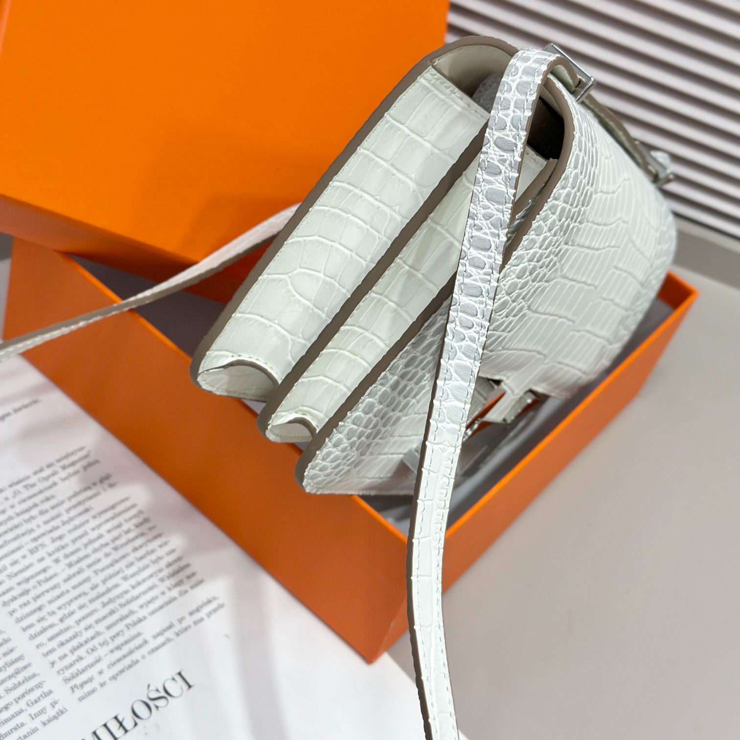 Herthtmes  Matte Alligator Constance 18/23