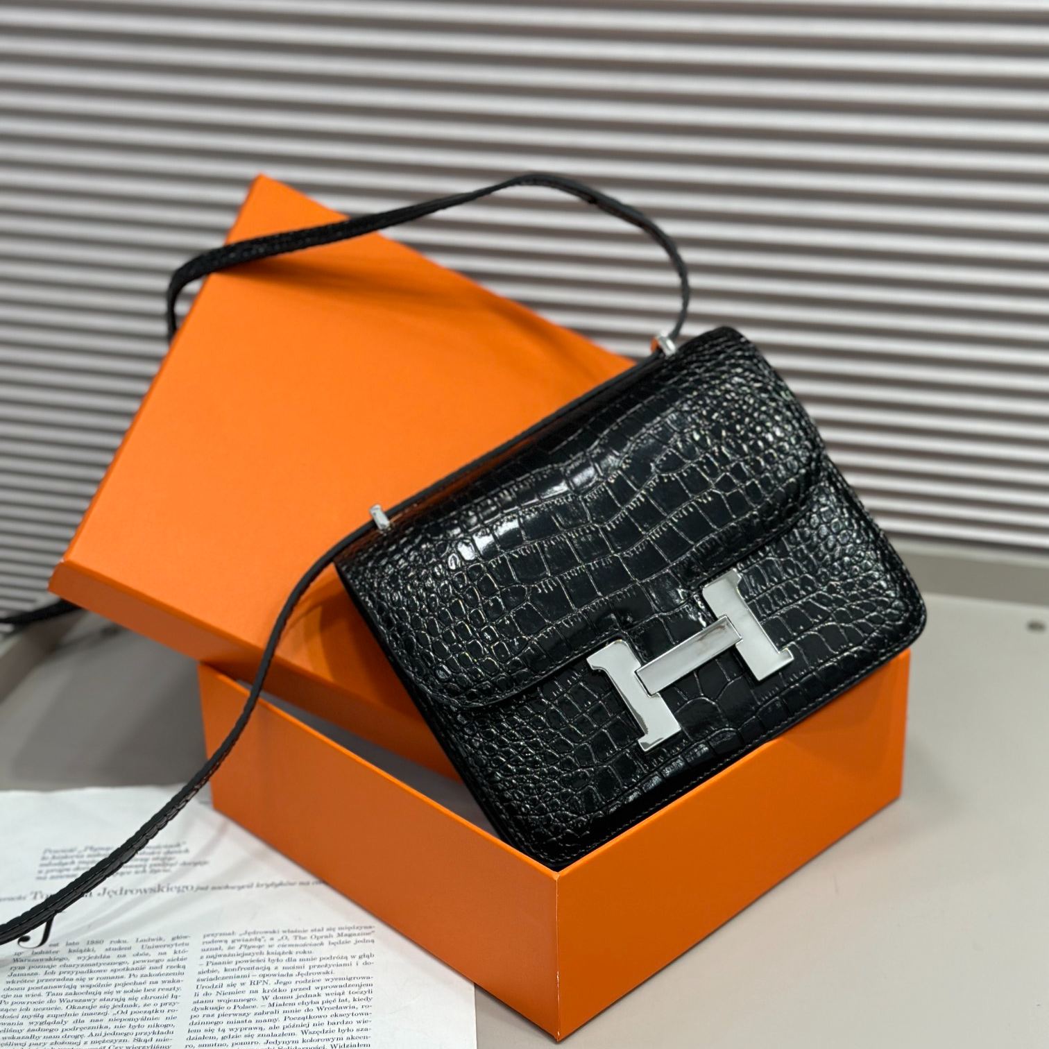 Herthtmes  Matte Alligator Constance 18/23