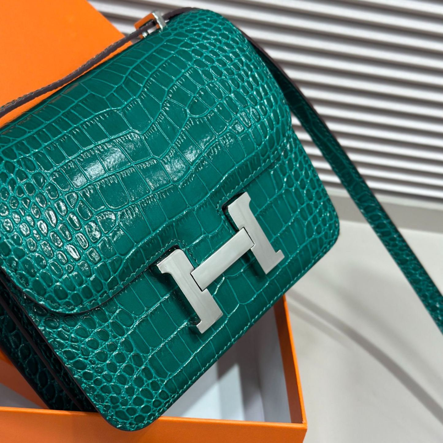 Herthtmes  Matte Alligator Constance 18/23
