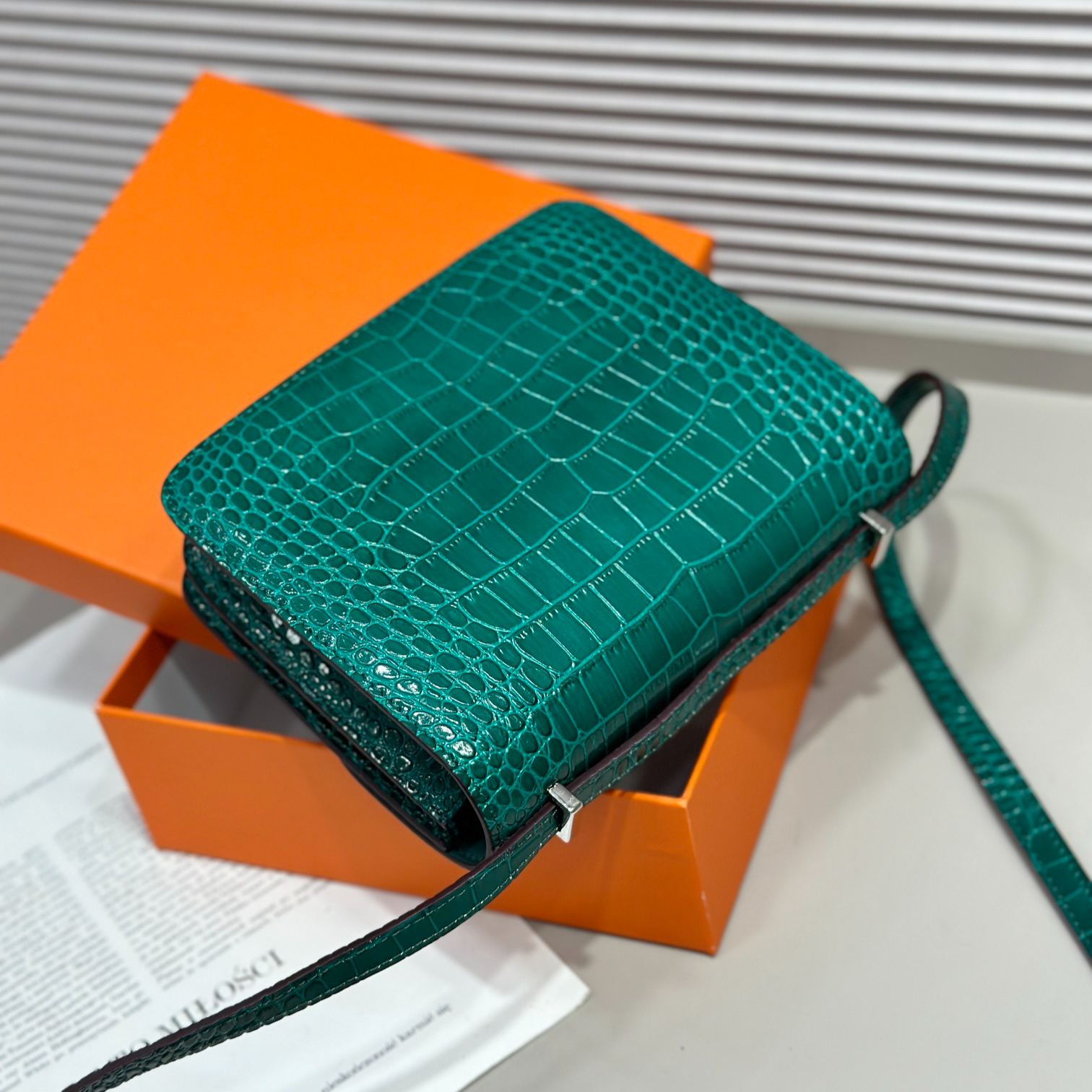 Herthtmes  Matte Alligator Constance 18/23