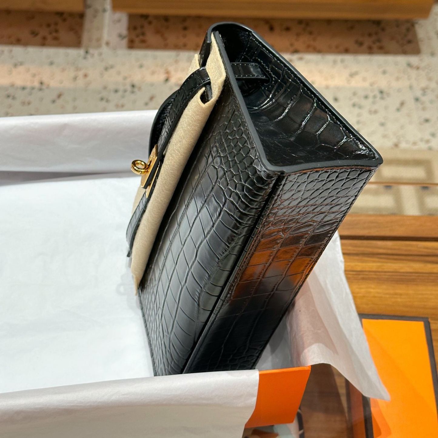 Herthtmes Epsom Kelly Crocodile Pochette Clutch