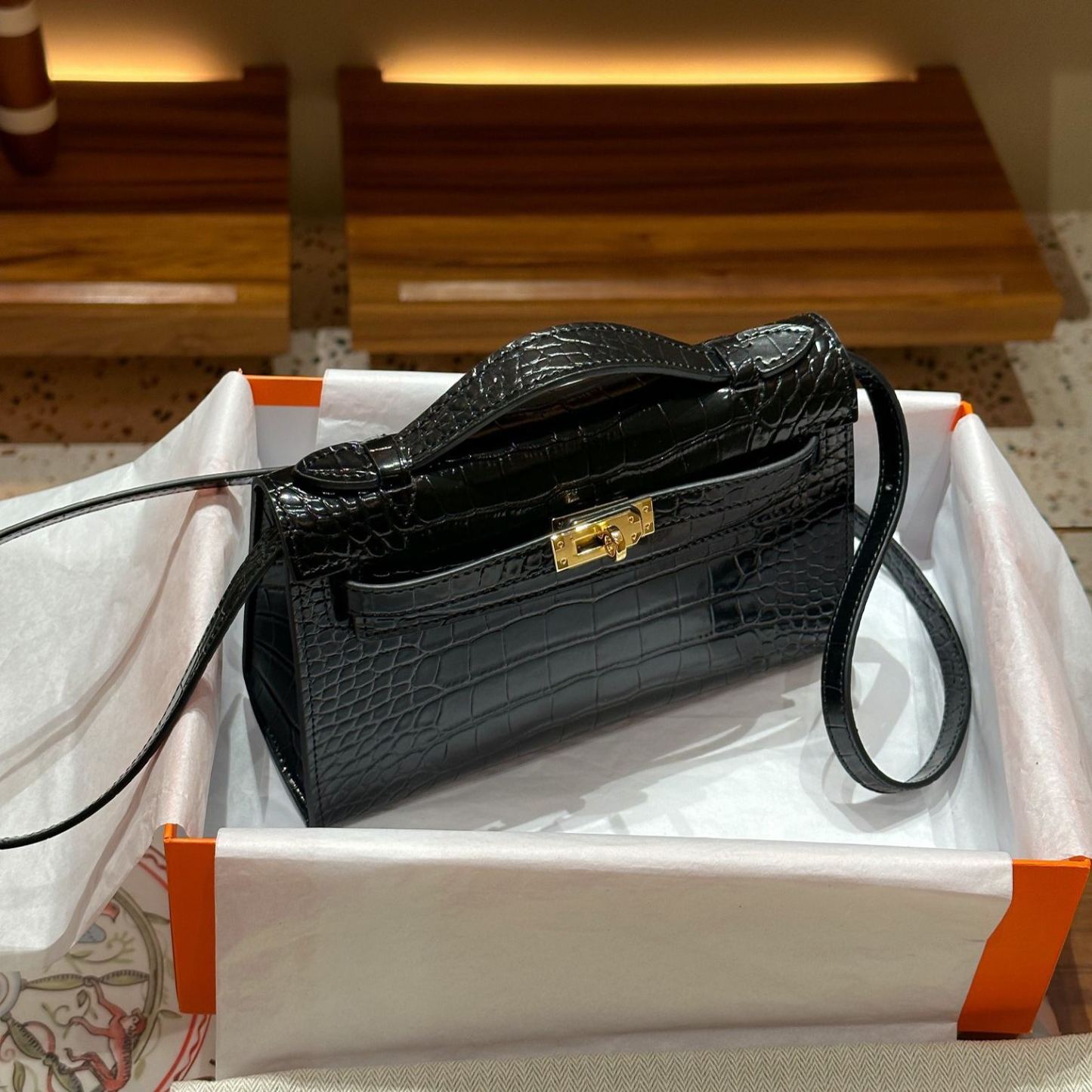 Herthtmes Epsom Kelly Crocodile Pochette Clutch