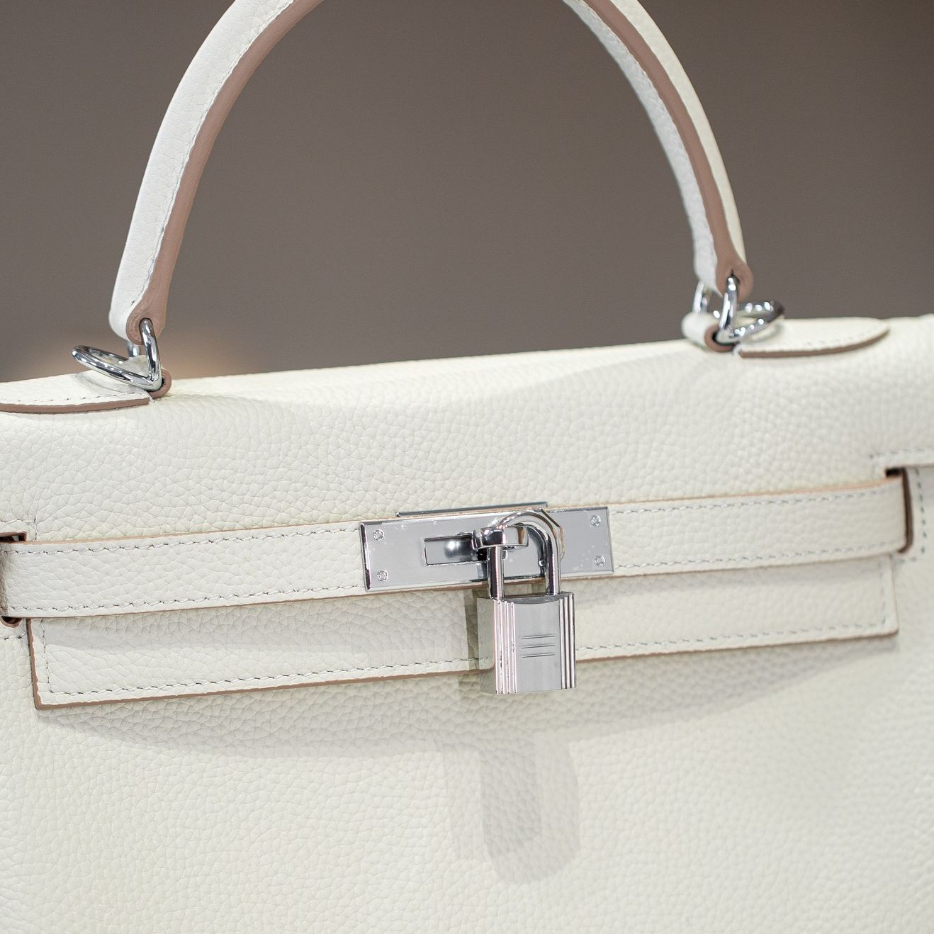 KELLY 28 FIRST LAYER TOGO COWHIDE WHITE