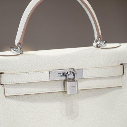 KELLY 28 FIRST LAYER TOGO COWHIDE WHITE