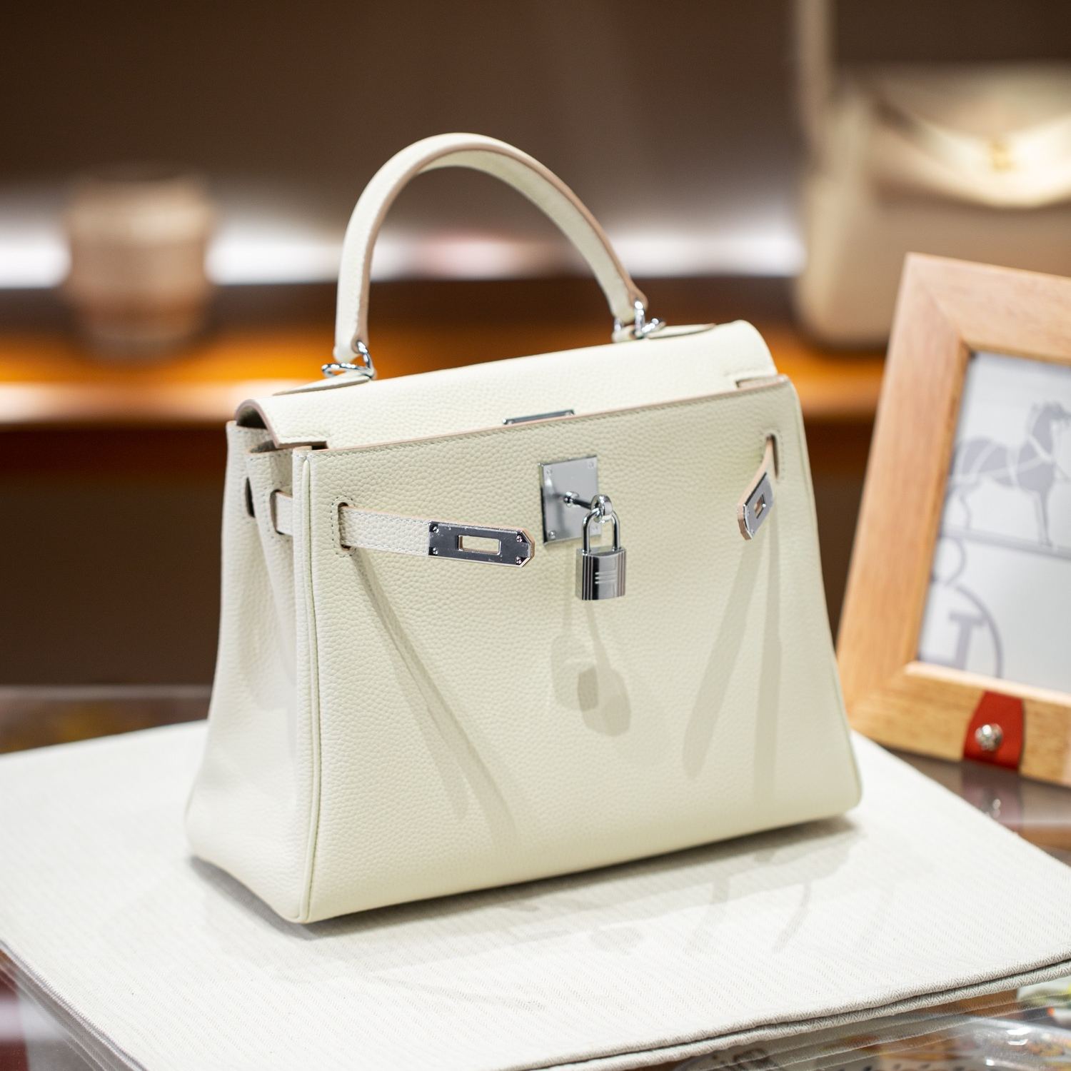 KELLY 28 FIRST LAYER TOGO COWHIDE WHITE