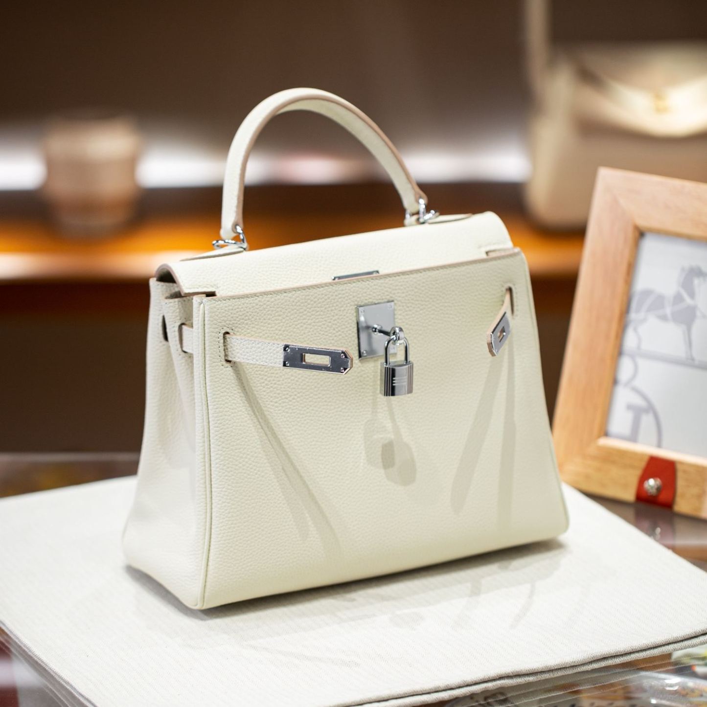 KELLY 28 FIRST LAYER TOGO COWHIDE WHITE