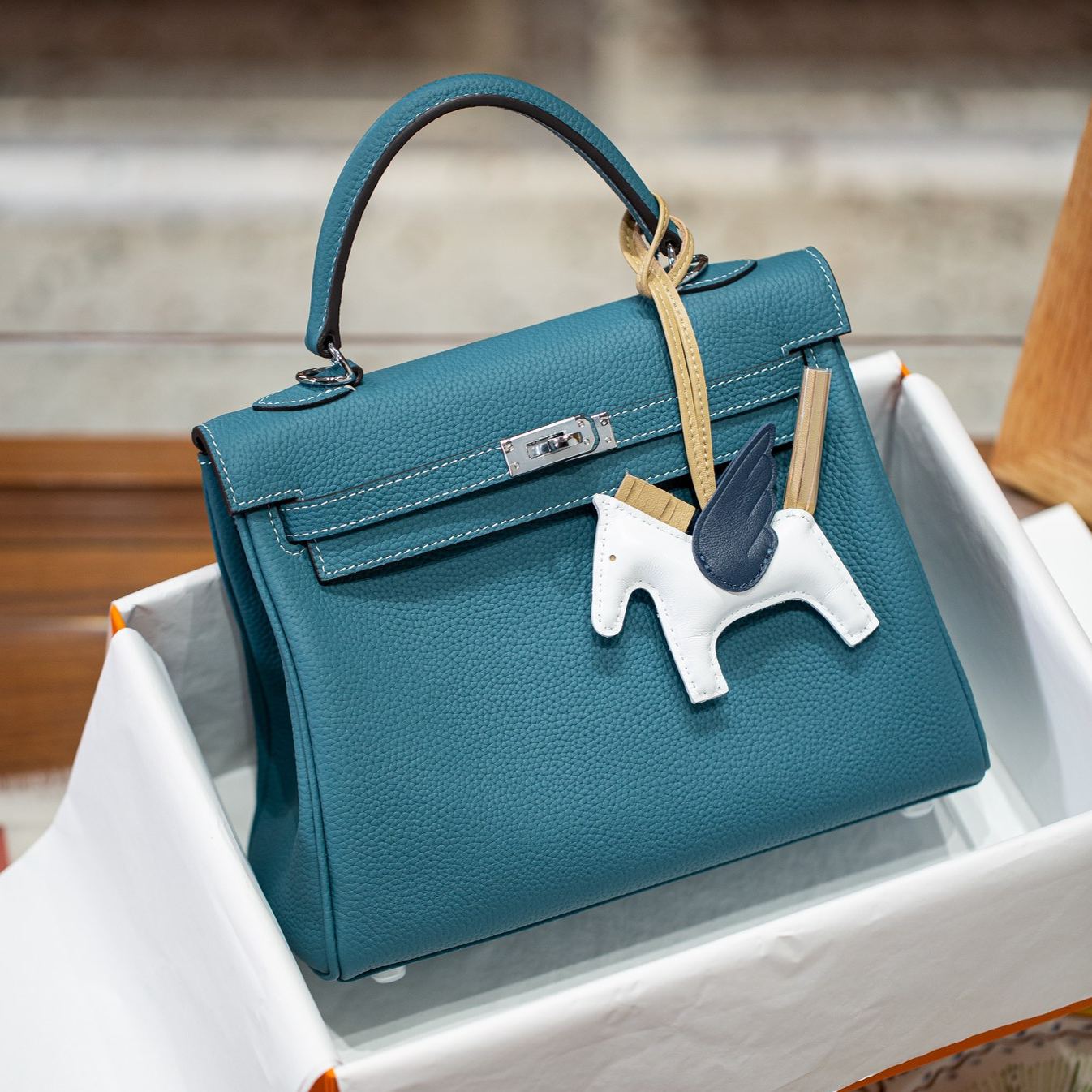 KELLY 25 FIRST LAYER TOGO COWHIDE BLUE