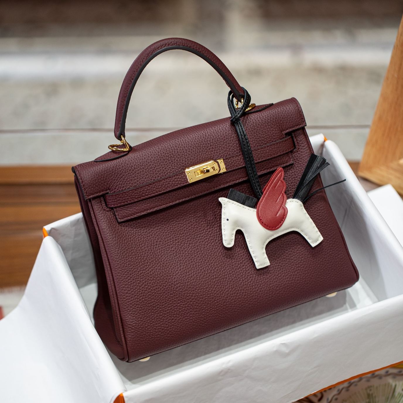 KELLY 25 FIRST LAYER TOGO COWHIDE HAVANA