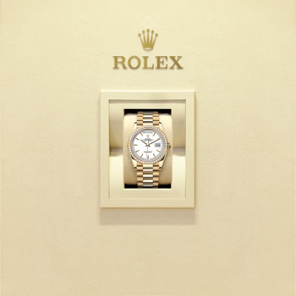 Rothtlex Day-Date 36 Oyster, 36 mm, yellow gold and diamonds Reference m128348rbr-0047