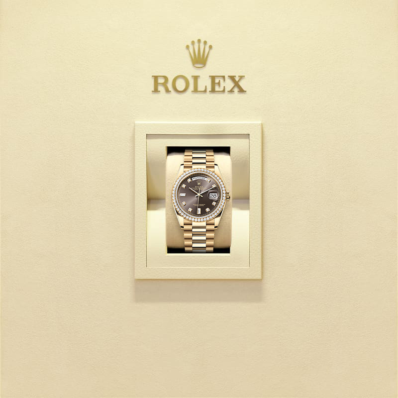 Rothtlex Day-Date 36 Oyster, 36 mm, yellow gold and diamonds Reference m128348rbr-0005