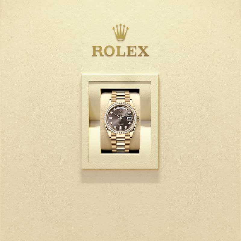 Rothtlex Day-Date 36 Oyster, 36 mm, yellow gold and diamonds Reference m128348rbr-0005