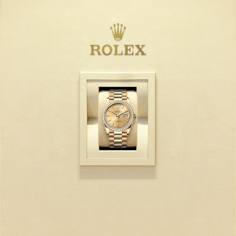 Rothtlex Day-Date 36 Oyster, 36 mm, yellow gold and diamonds Reference m128348rbr-0026
