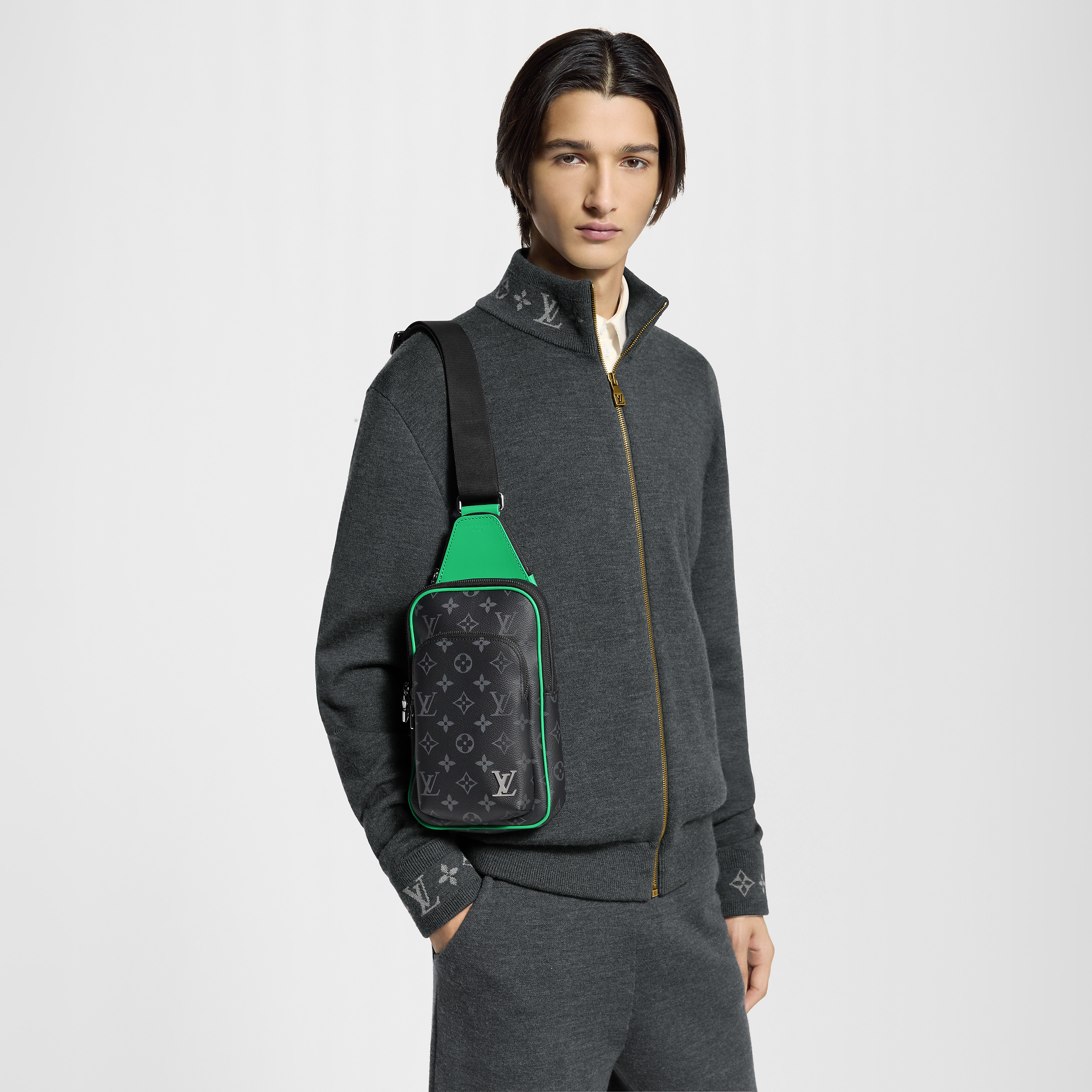 Avenue Slingbag PM M25891