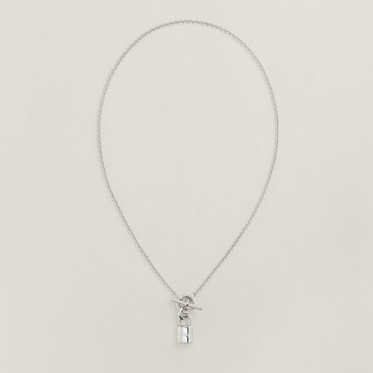 Kelly Cadenas pendant