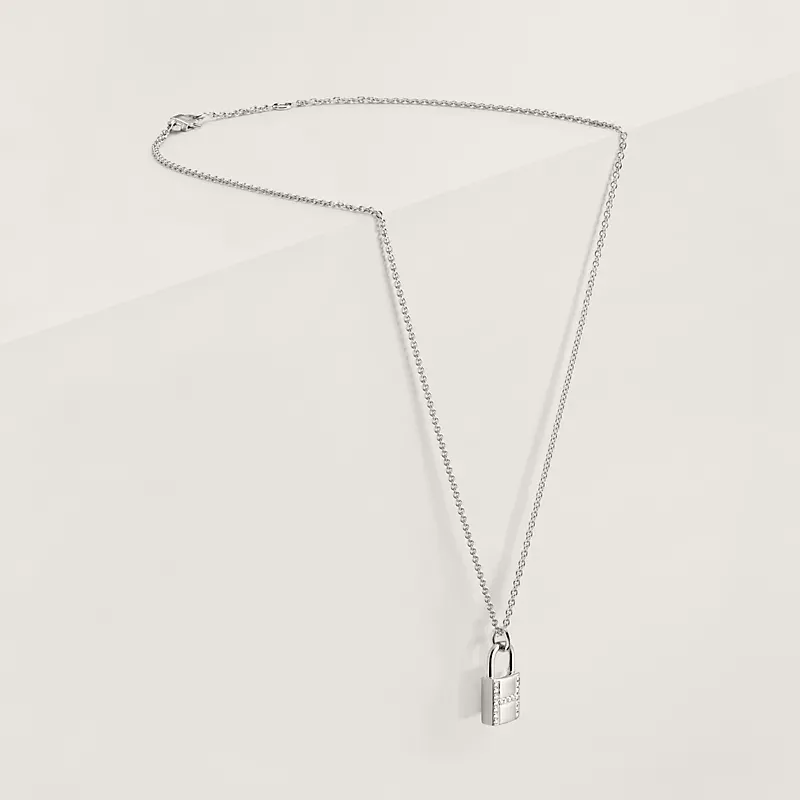 Kelly Cadenas pendant