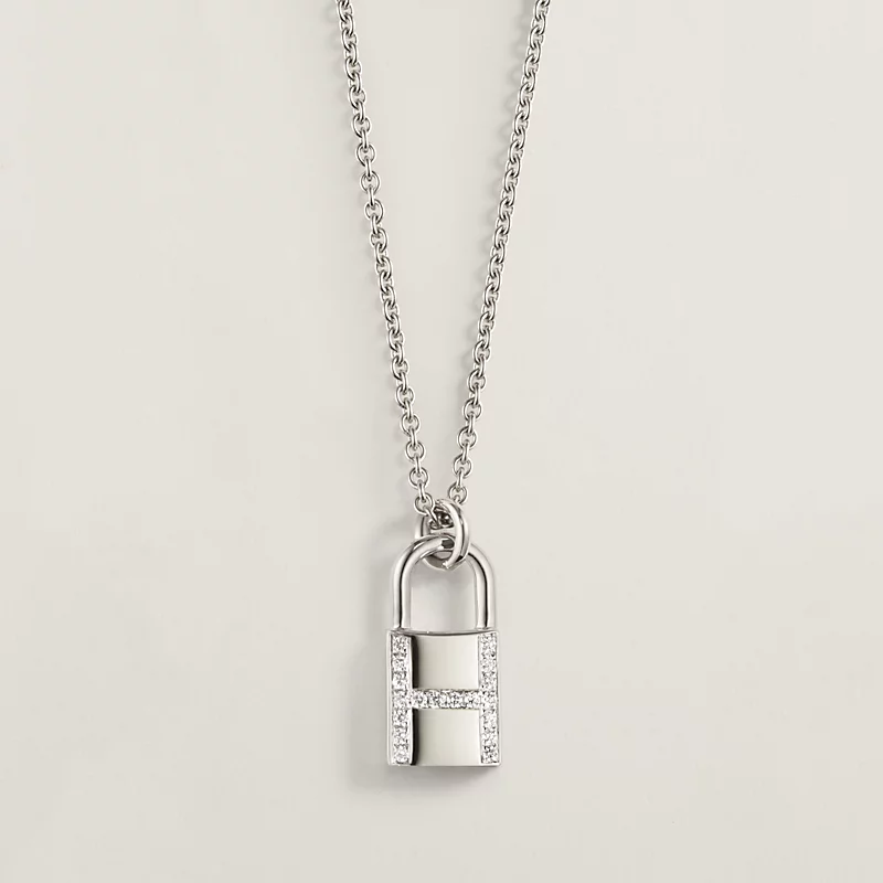 Kelly Cadenas pendant