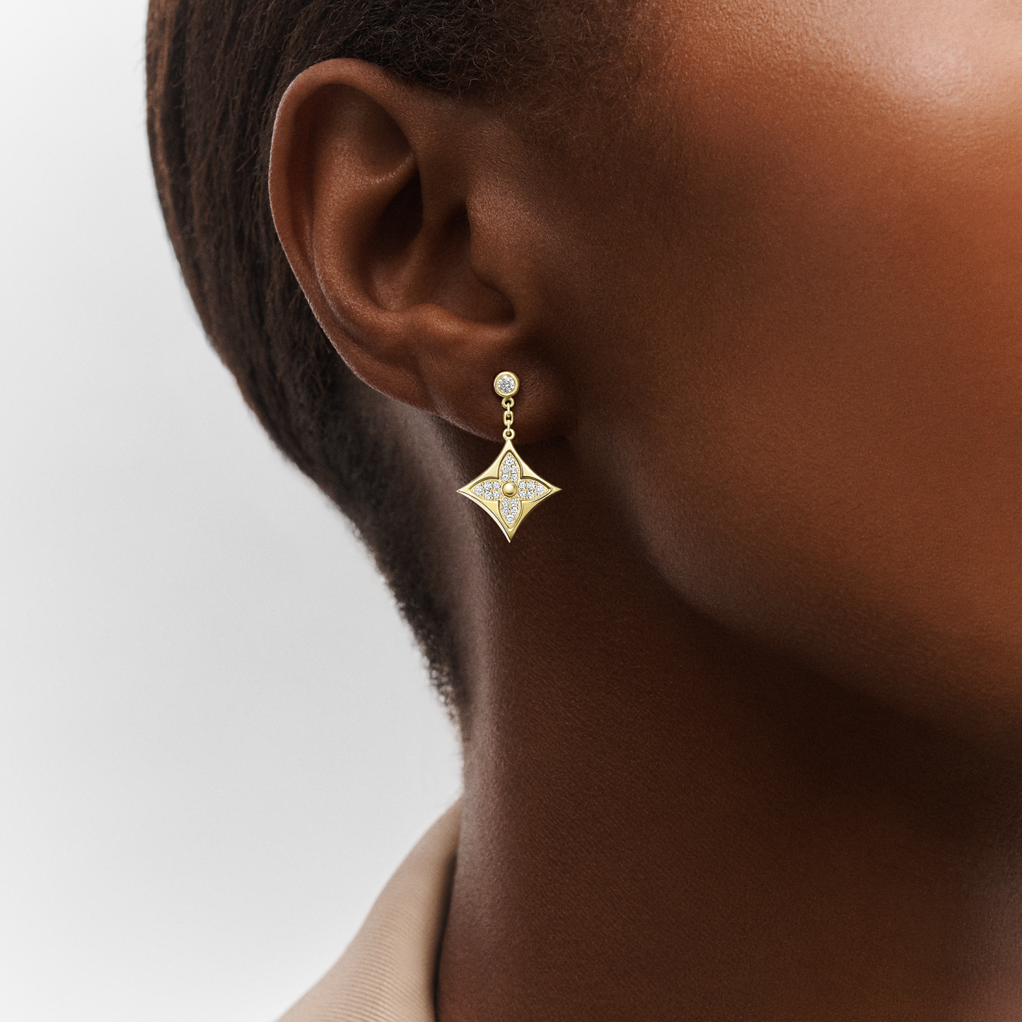 Color Blossom BB Star Ear Studs, Yellow Gold And Diamonds