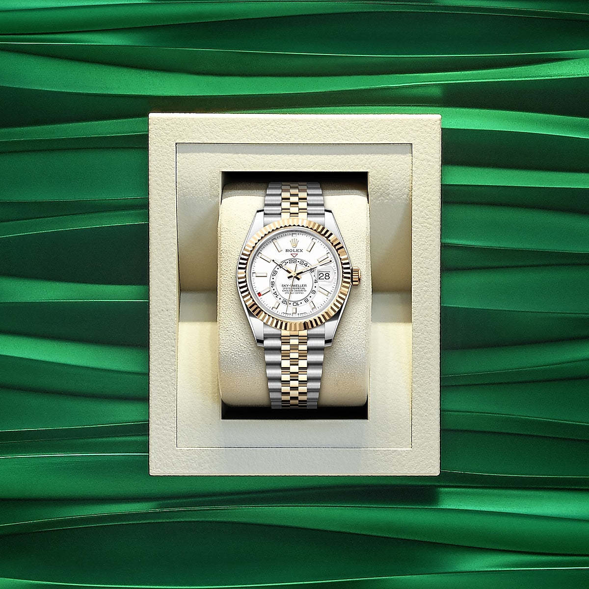 Sky-Dweller, 42mm, Oystersteel and 18k Yellow Gold, Ref# 336933-0006