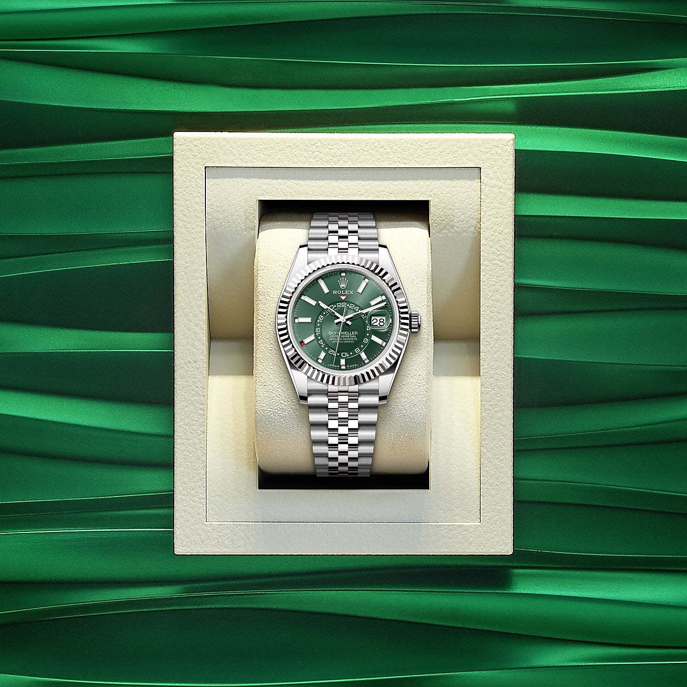 Sky-Dweller, 42mm, Oystersteel and 18k White Gold, Green, Jubilee, Ref# 336934-0002
