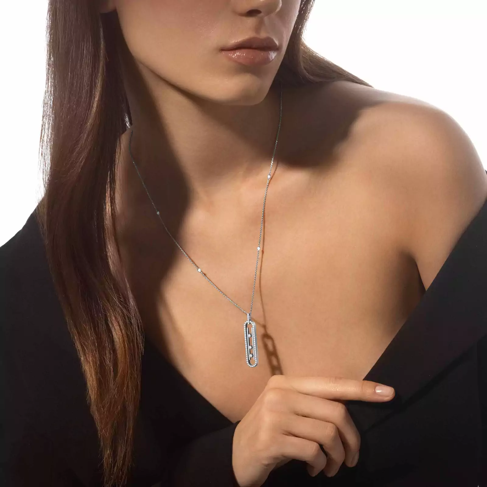 Move 10th SM Necklace White Gold Diamond Necklace
