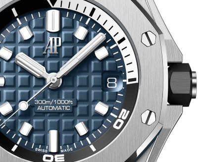 Royal Oak Offshore DIVER Ref# 15720ST.OO.A027CA.01