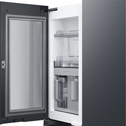 Bespoke 4-Door Flex™ Refrigerator (29 cu. ft.) with AI Family Hub™+ and AI Vision Inside™ in Stainless Steel