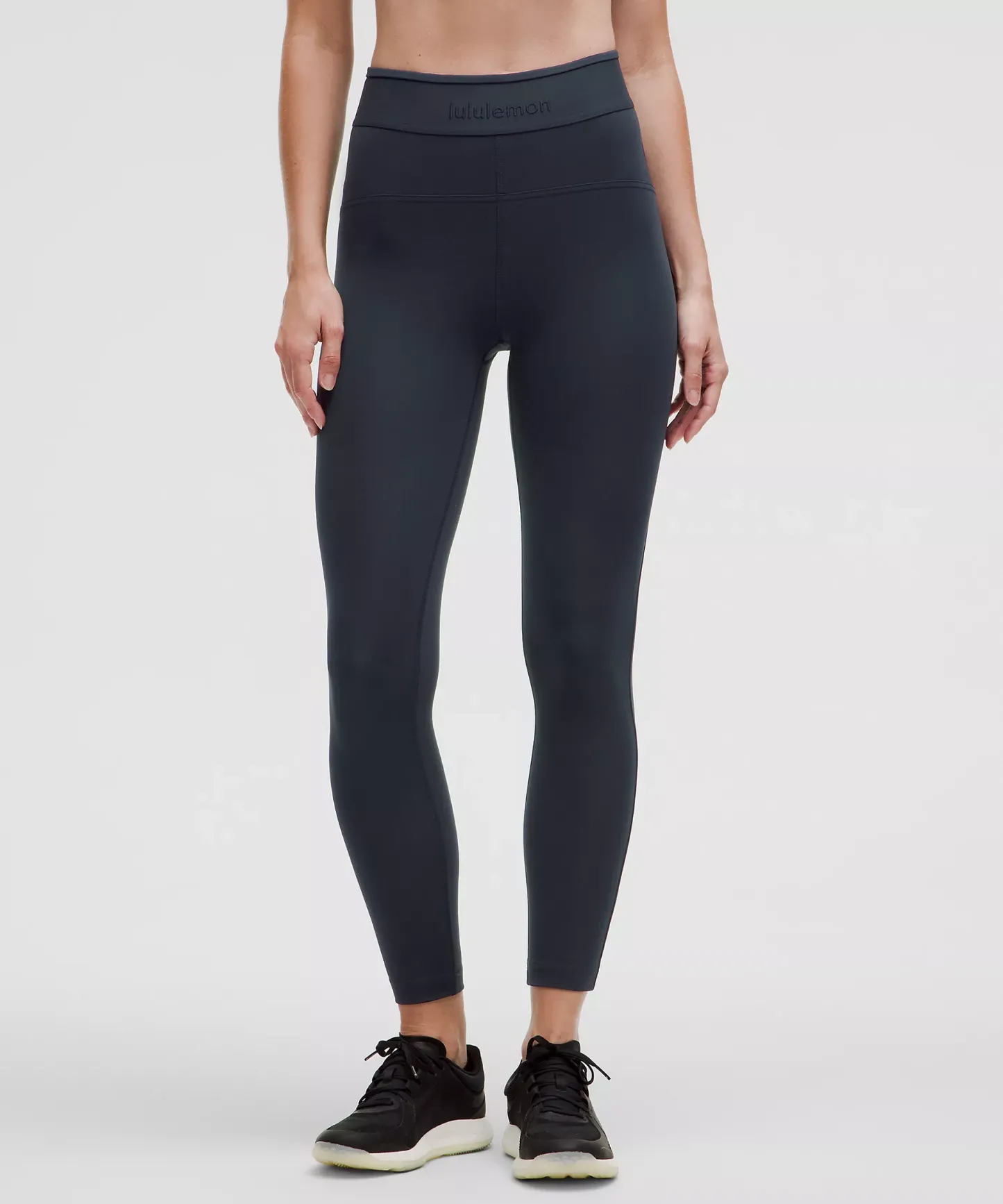 Lululemon 女士License to Train 高腰訓練緊身褲 25 吋（Logo 款）