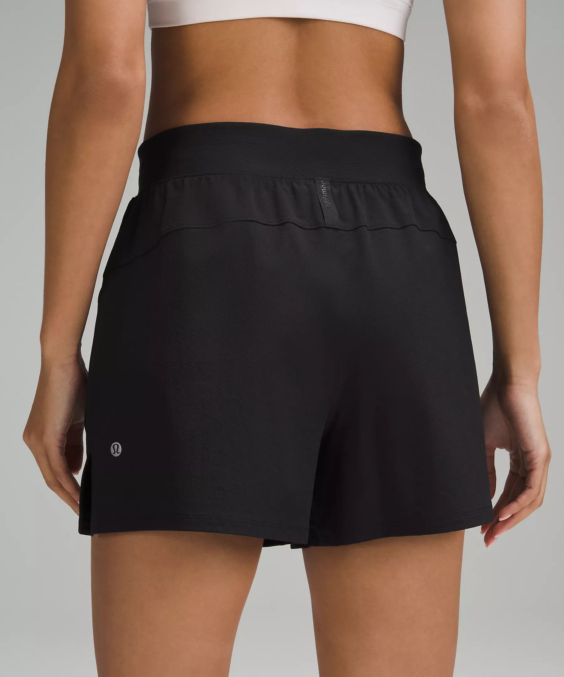 Lululemon 女士License to Train 高腰運動短褲 4 吋