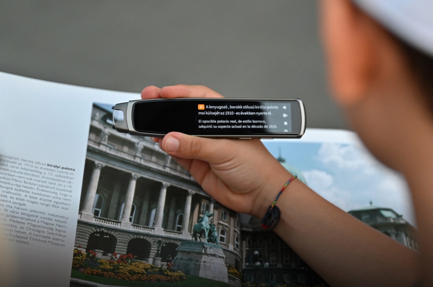 iFLYTEK Smart Dictionary Pen