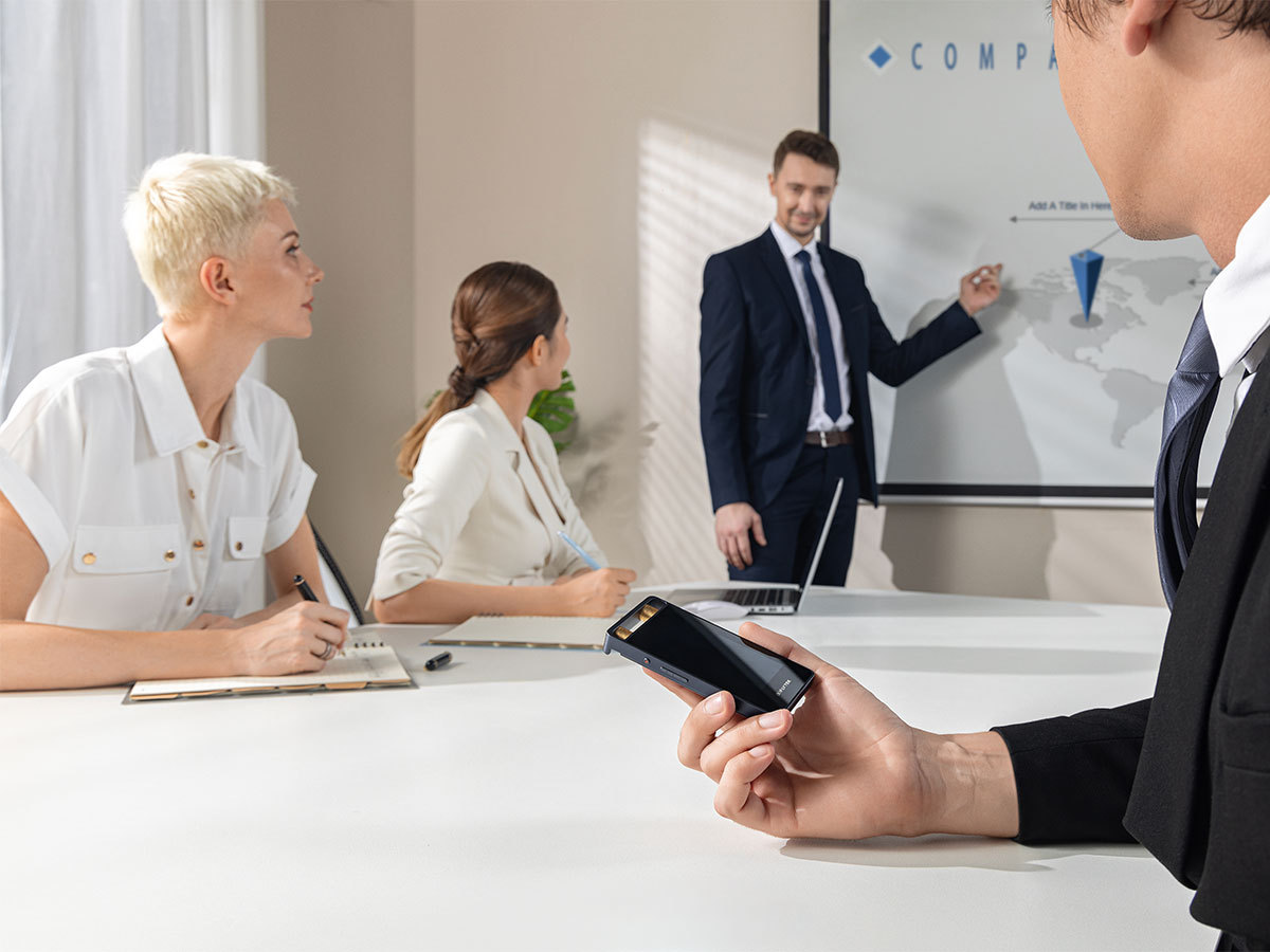 iFLYTEK Smart Recorder Pro, Real-time Online Voice Transcription with Ultra-long Distance Pickup