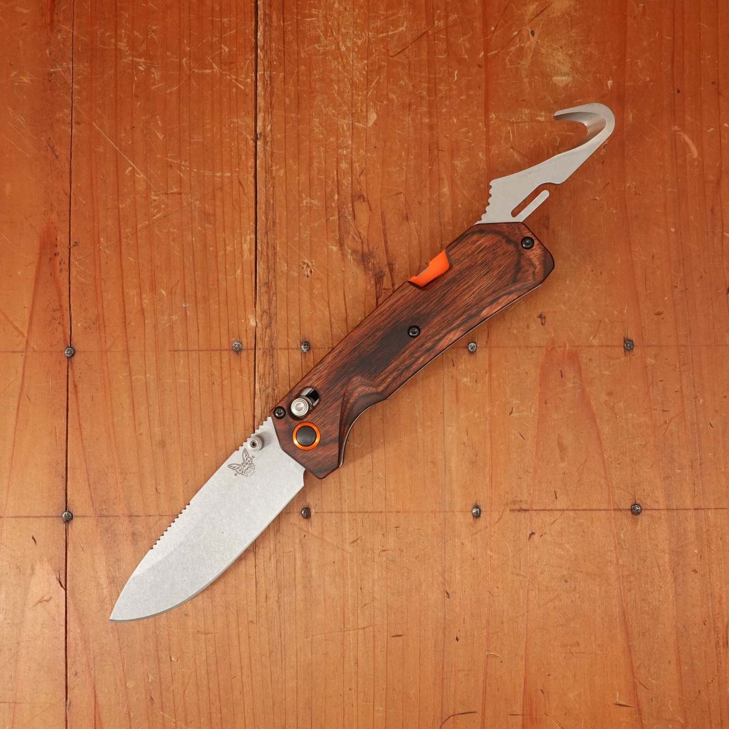 BM 15062 Grizzly Creek Drop-point S30V Stainless Steel Stabilized Wood