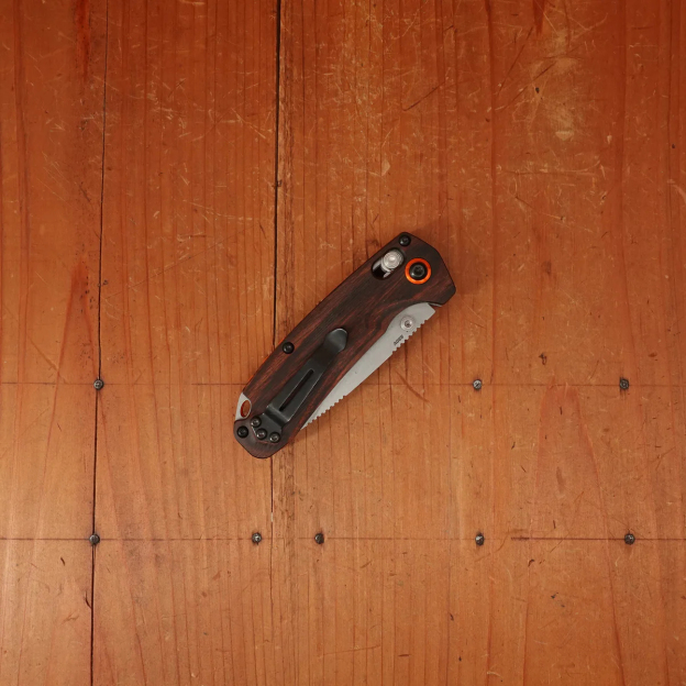 🦋BM 15032 North Fork Drop-Point S30V Stabilized Wood Handle