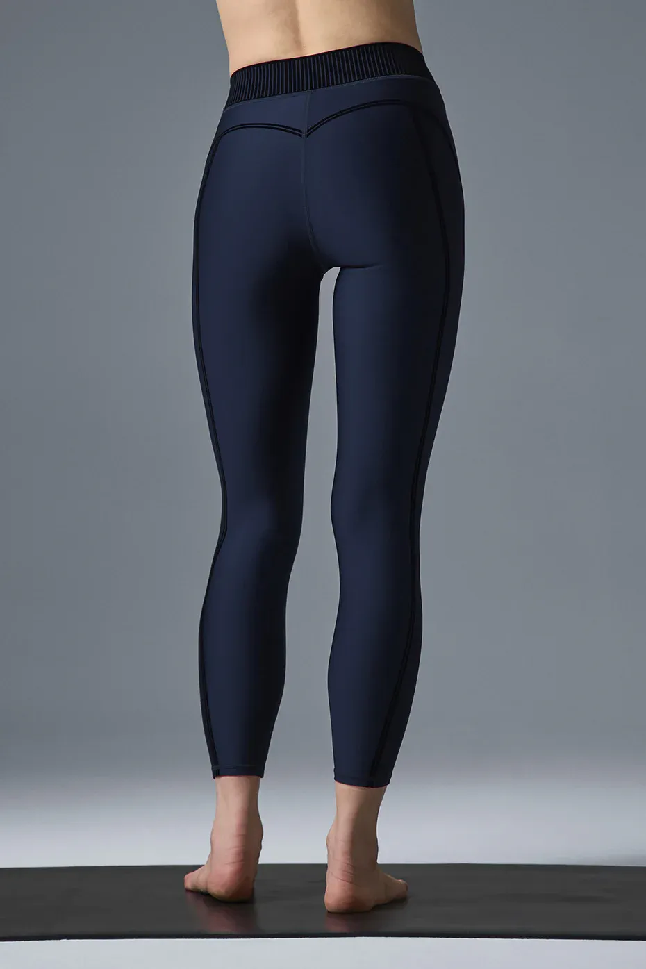 Airlift High-Waist 7/8 Line Up Legging
