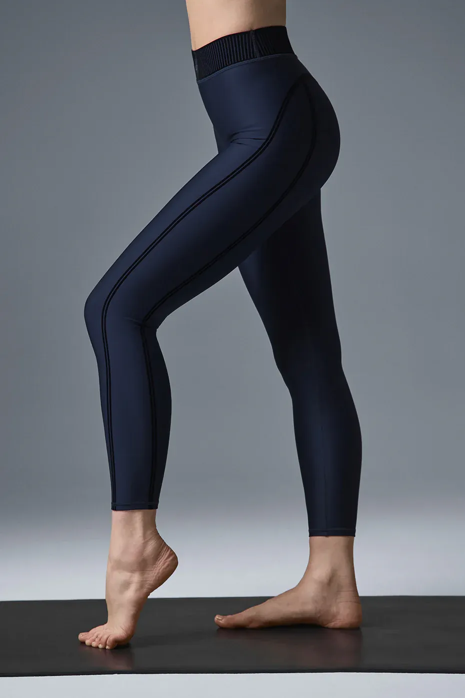 Airlift High-Waist 7/8 Line Up Legging