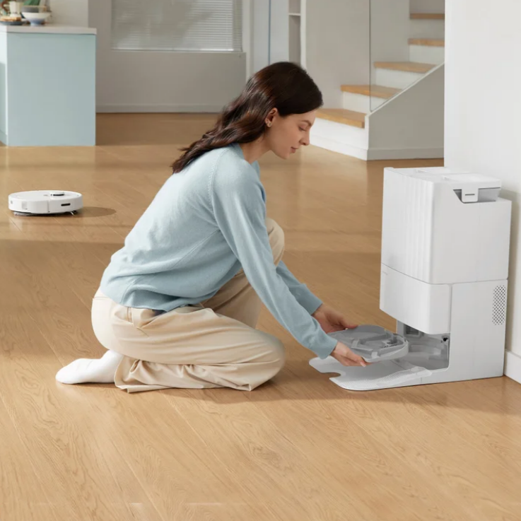 Robothtrock QX Revo Robot Vacuum and Mop with Multifunctional Dock