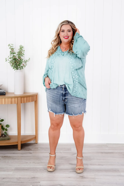 Tummy Control Adjustable Button Distressed Shorts