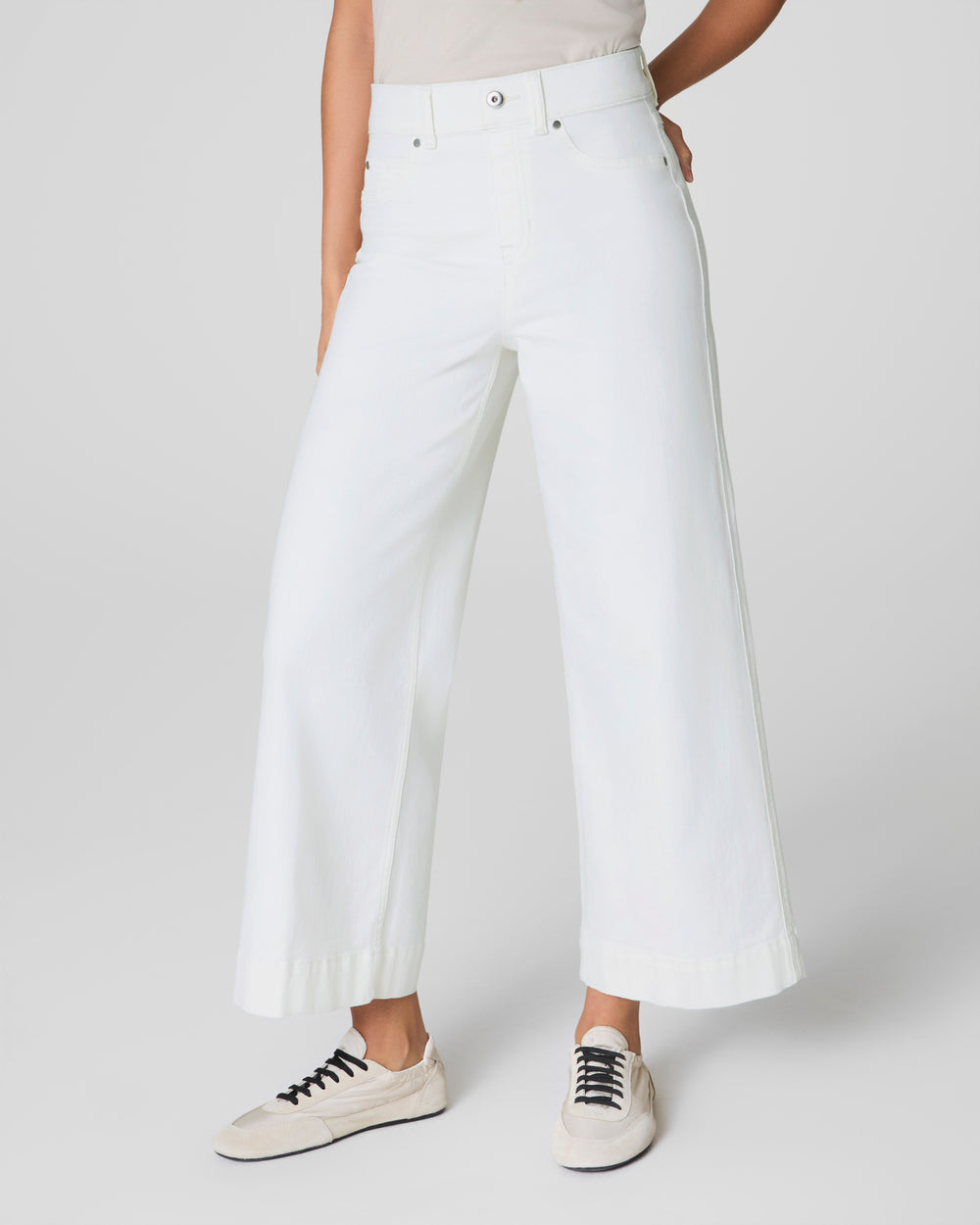EveryWear Wide Leg Jeans
