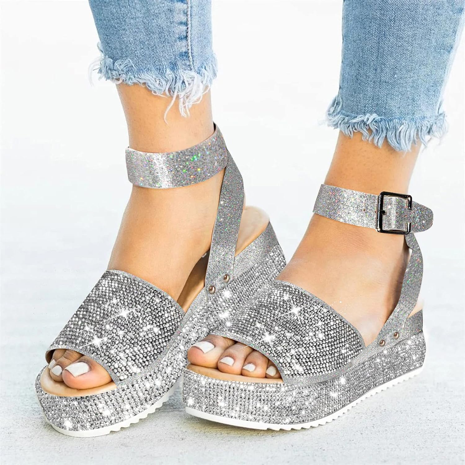 Sandálias brilhantes de diamante